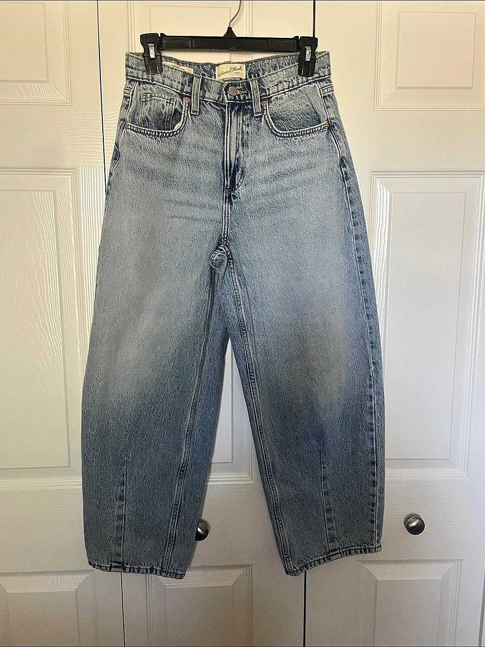 Universal Thread High Rise Easy Barrel Jeans Blue Size 2